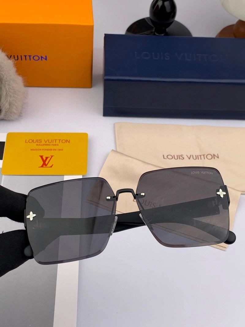 Louis Vuitton Sunglasses FashionForward 280853