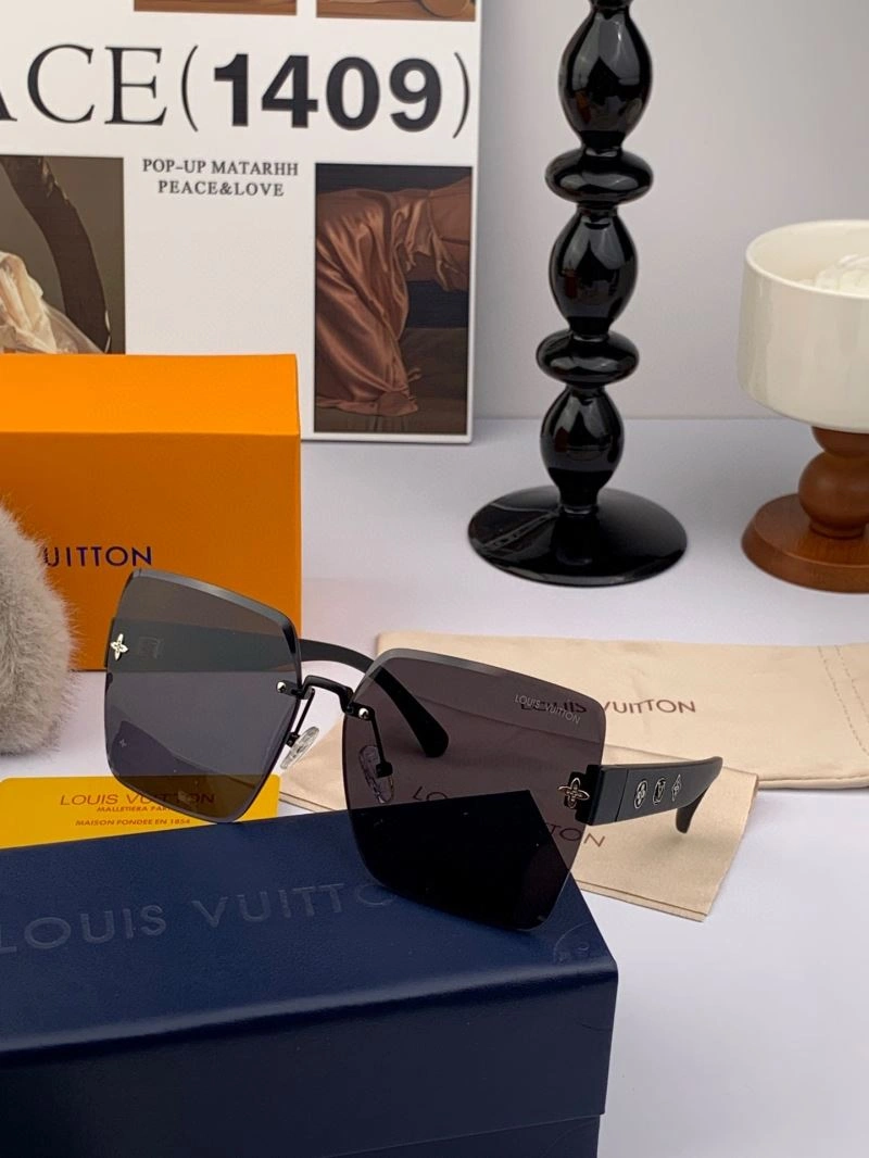 Louis Vuitton Sunglasses FashionForward 280853