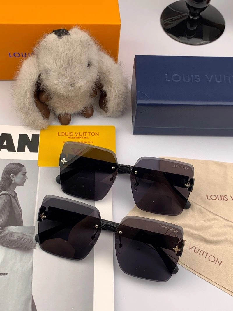 Louis Vuitton Sunglasses FashionForward 280853