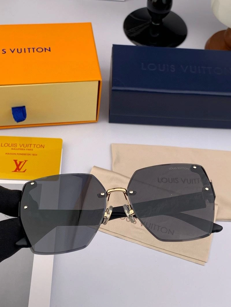 Bright Louis Vuitton Sunglasses 280851