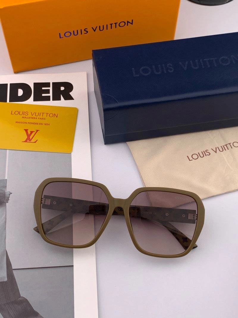 Louis Vuitton Sunglasses Chic 280850