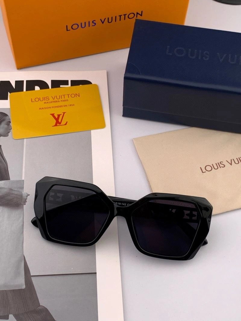 Bold Louis Vuitton Sunglasses 280843