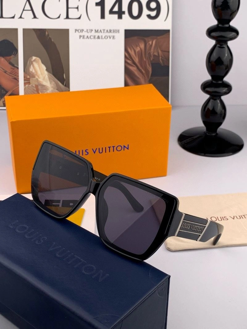 Practical Louis Vuitton Sunglasses 280828