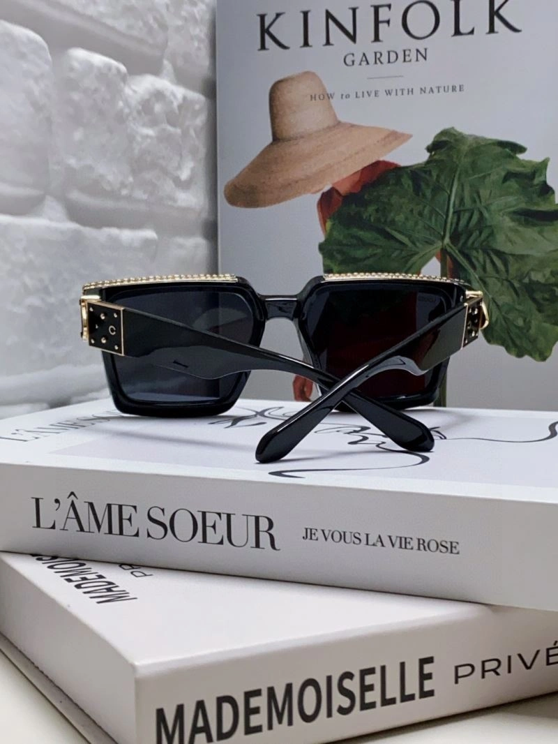 Louis Vuitton Sunglasses Youthful 280819
