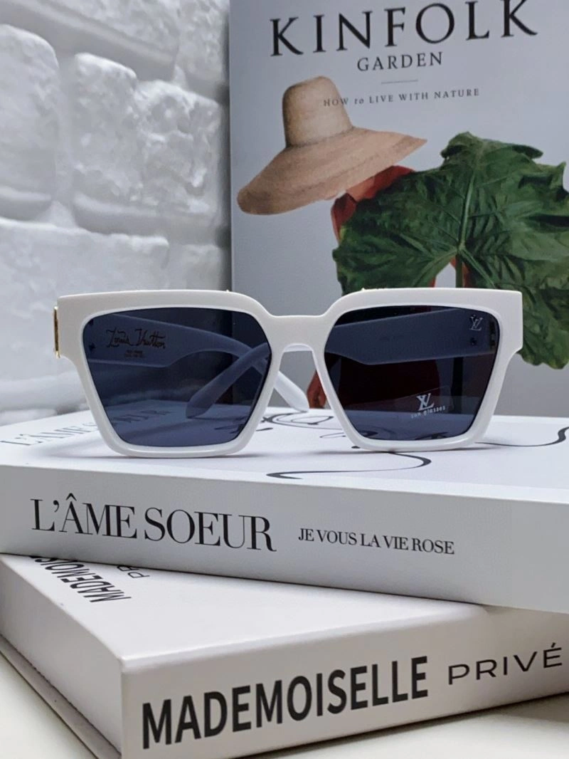 Louis Vuitton Sunglasses TechFriendly 280823