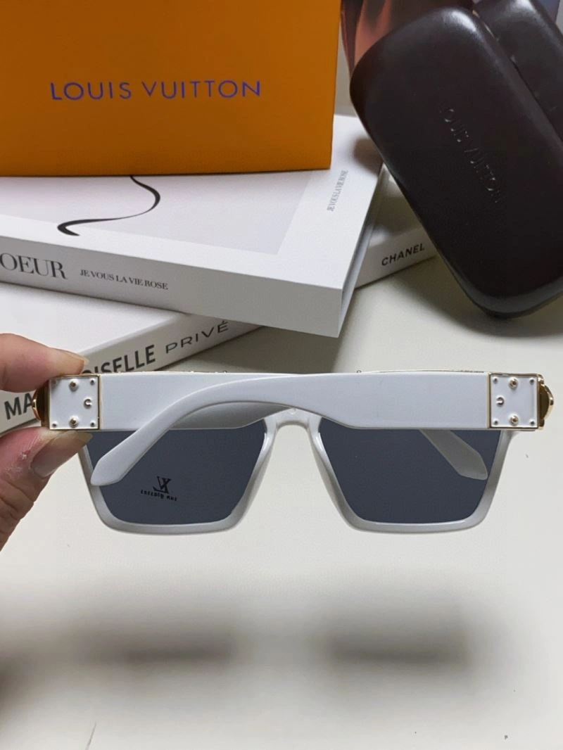 Louis Vuitton Sunglasses TechFriendly 280823