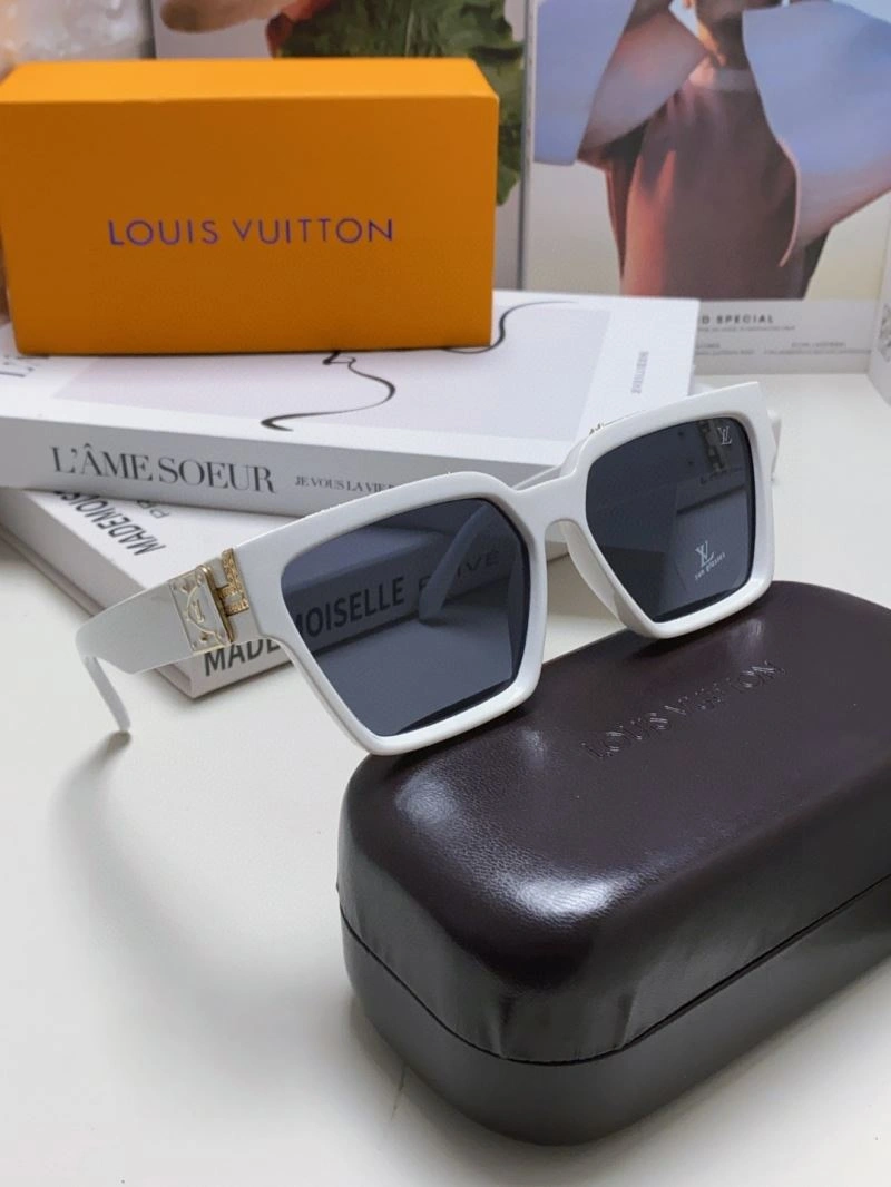 Louis Vuitton Sunglasses TechFriendly 280823