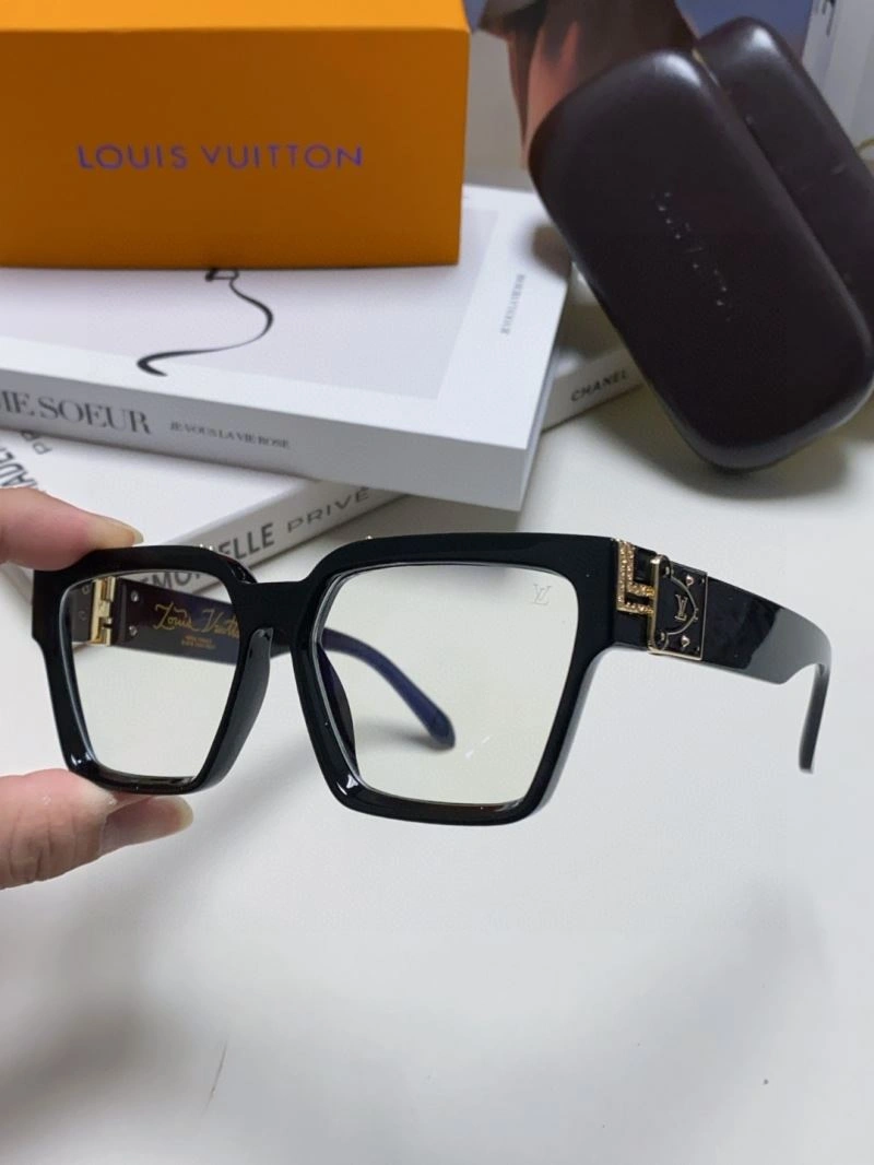 ModernLook Louis Vuitton Sunglasses 280835