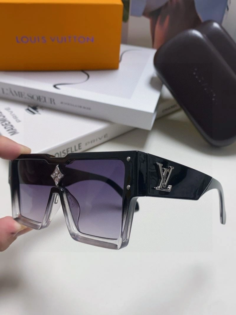 Louis Vuitton Sunglasses Bright 280841