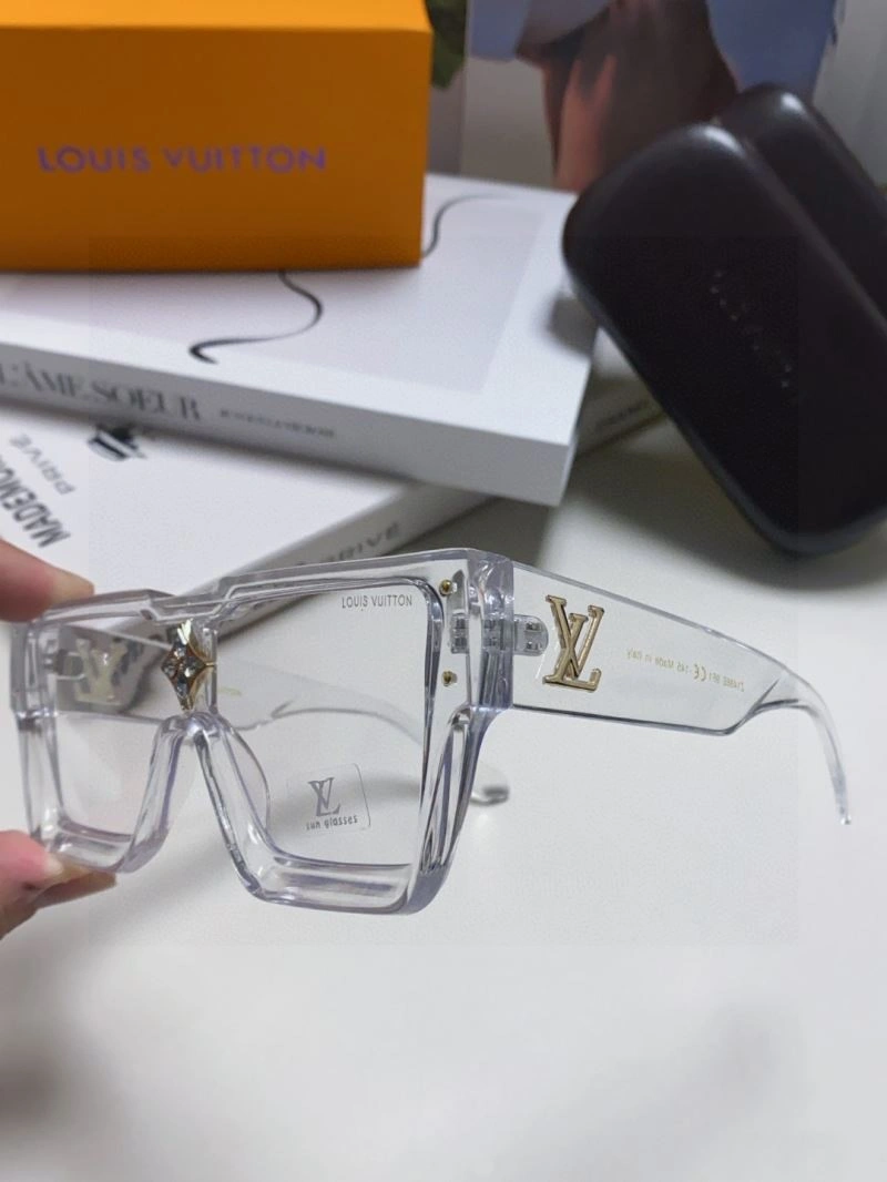 Louis Vuitton Sunglasses Refined 280838
