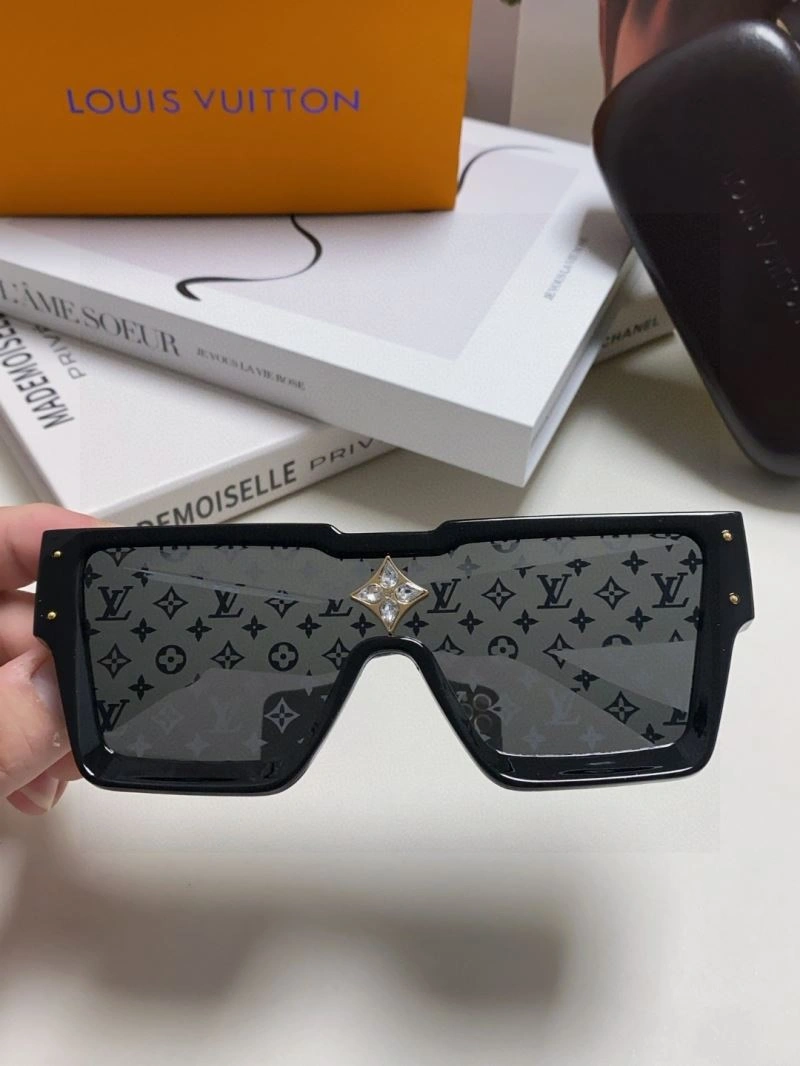 Bright Louis Vuitton Sunglasses 280826