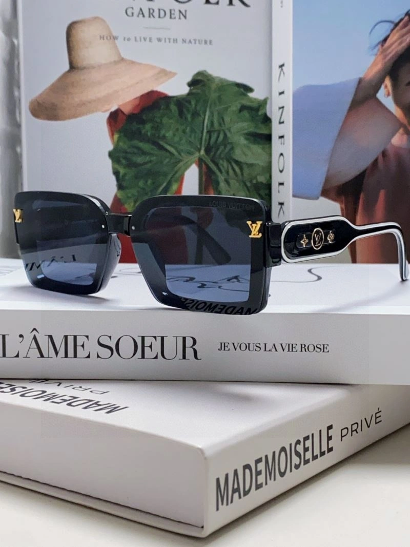 Louis Vuitton Sunglasses Neat 280842