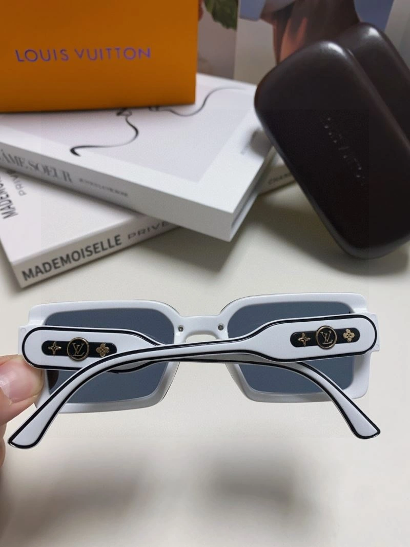 Louis Vuitton Sunglasses GoAnywhere 280830