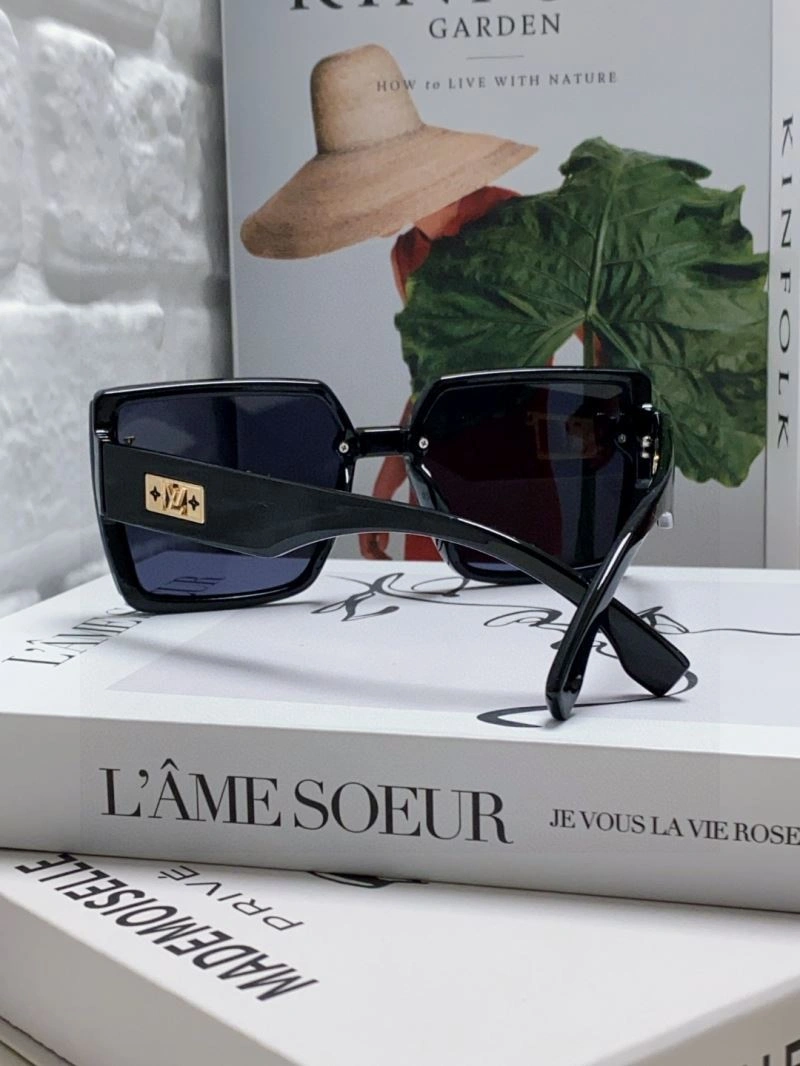 Chic Louis Vuitton Sunglasses 280833