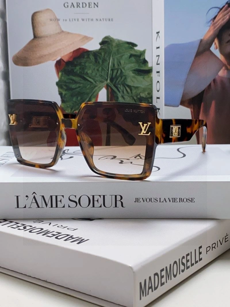 Louis Vuitton Sunglasses StreetReady 280824
