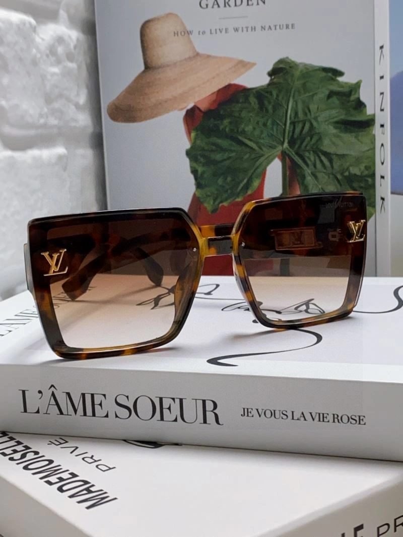 Louis Vuitton Sunglasses StreetReady 280824