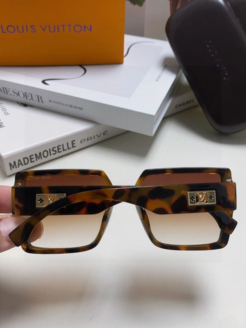 Louis Vuitton Sunglasses StreetReady 280824