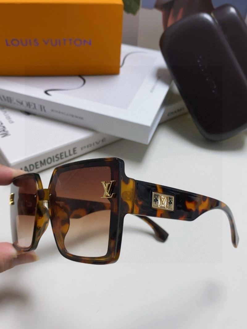 Louis Vuitton Sunglasses StreetReady 280824