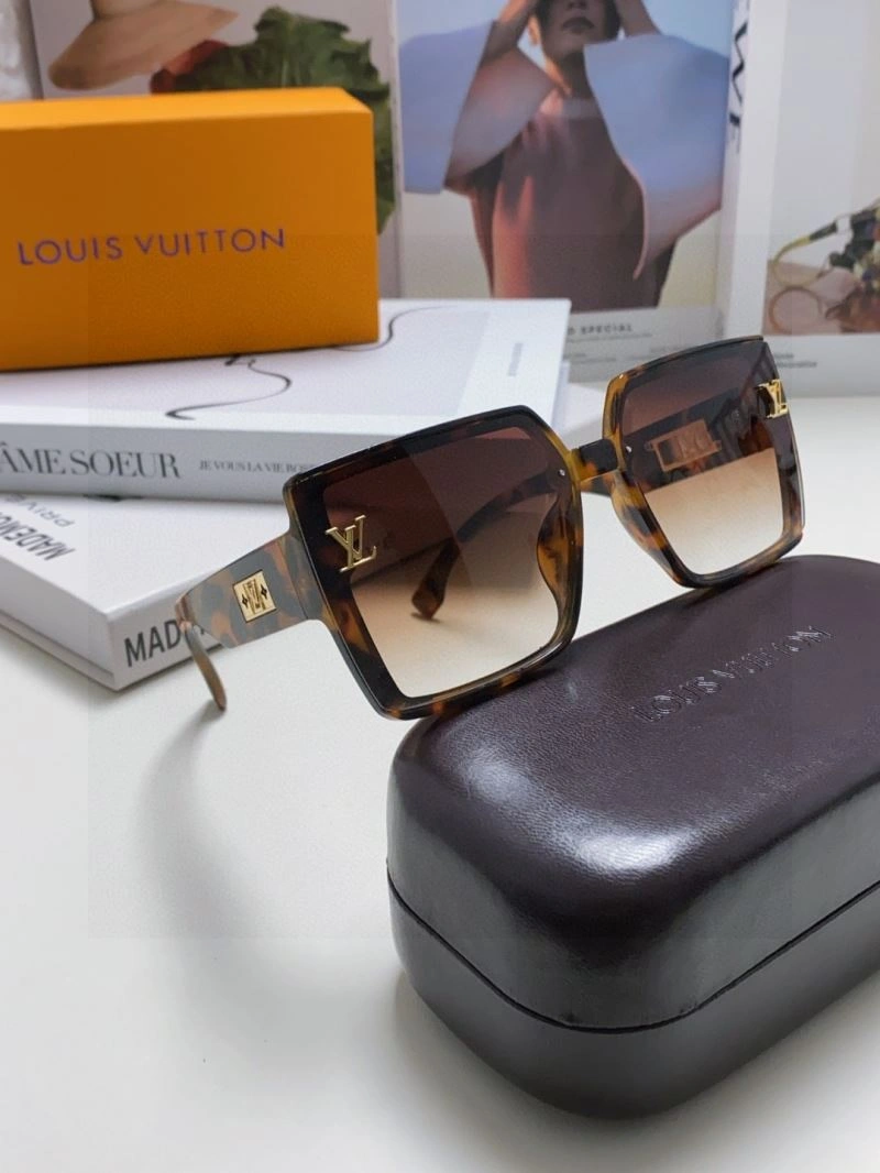 Louis Vuitton Sunglasses StreetReady 280824
