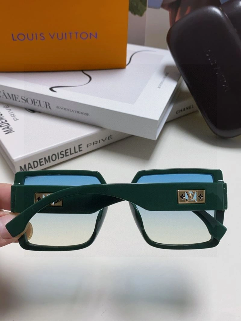 RelaxedFit Louis Vuitton Sunglasses 280827