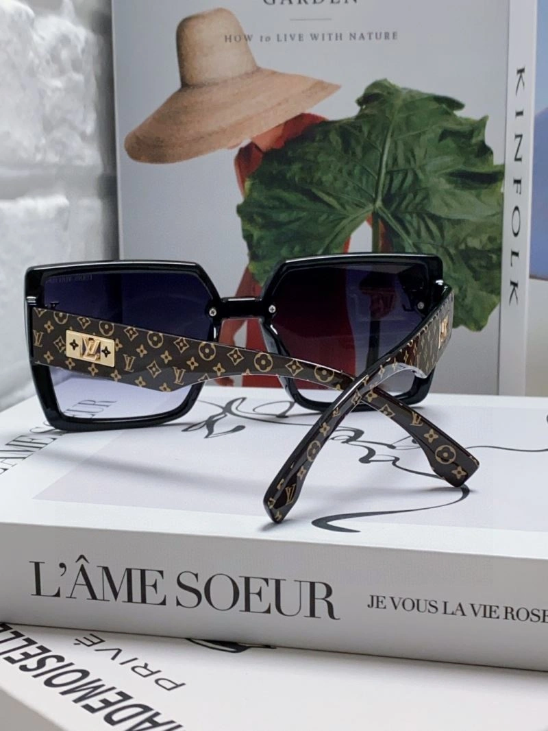 DailyWear Louis Vuitton Sunglasses 280821