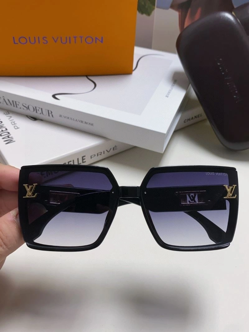 DailyWear Louis Vuitton Sunglasses 280821