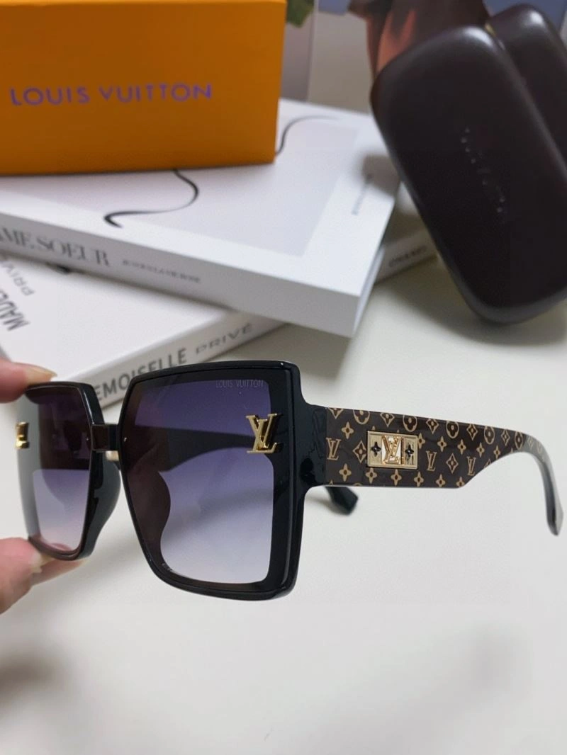 DailyWear Louis Vuitton Sunglasses 280821
