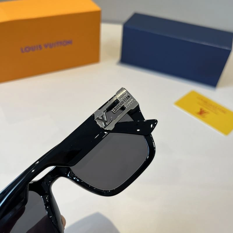 Louis Vuitton Sunglasses Stretchable 280831