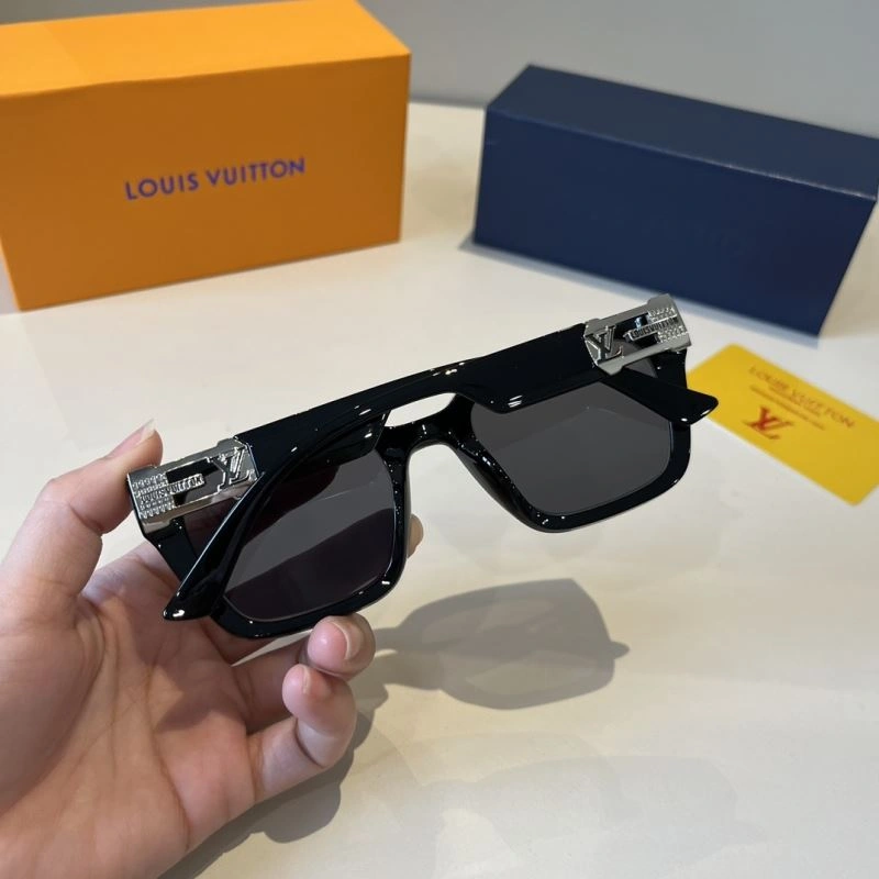 Louis Vuitton Sunglasses Stretchable 280831