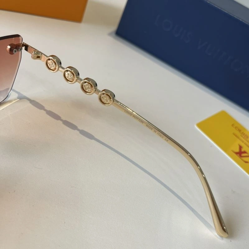 Sustainable Louis Vuitton Sunglasses 280808