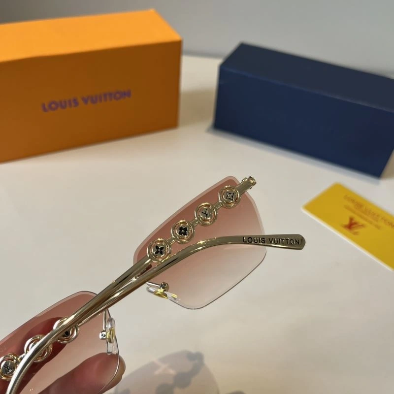 Sustainable Louis Vuitton Sunglasses 280808
