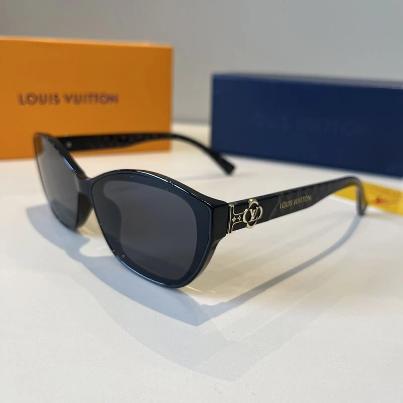 Louis Vuitton Sunglasses Premium 280807