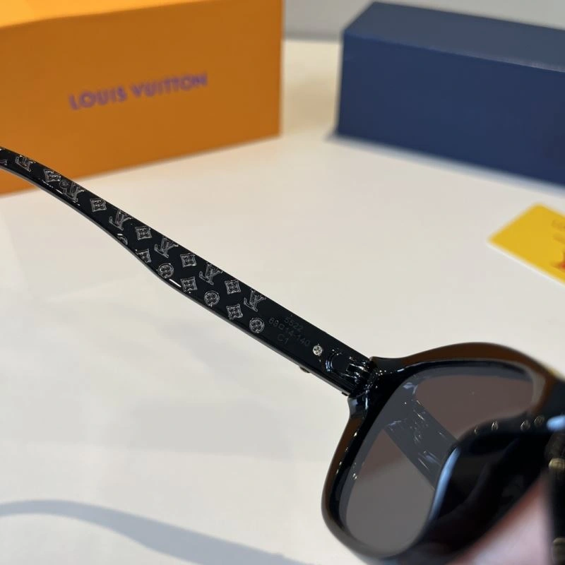 Louis Vuitton Sunglasses Premium 280807