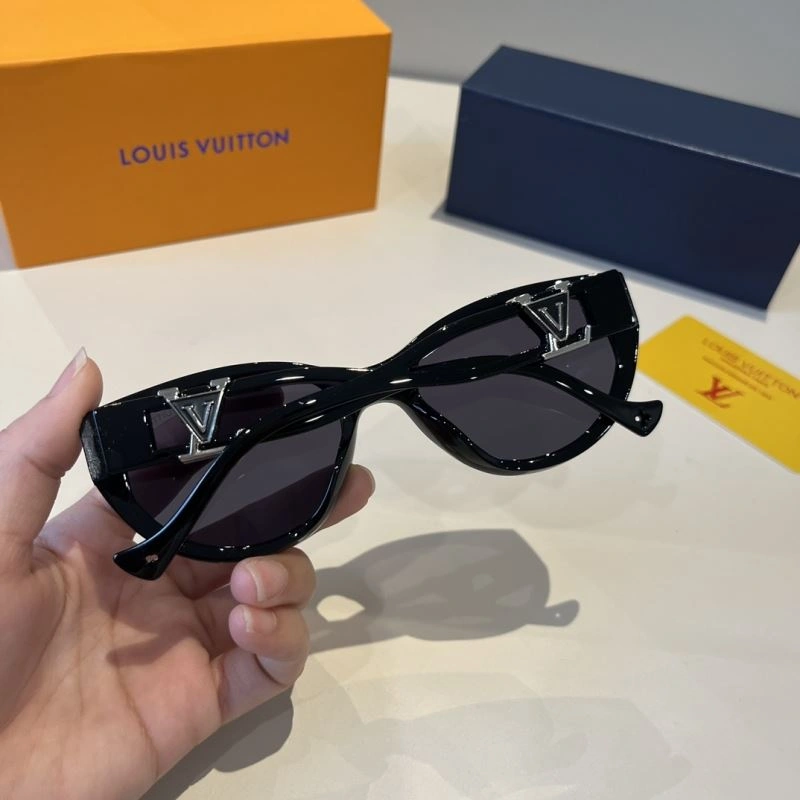 Effortless Louis Vuitton Sunglasses 280806