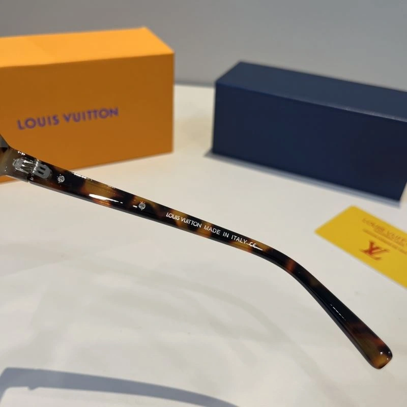 Louis Vuitton Sunglasses Resilient 280804
