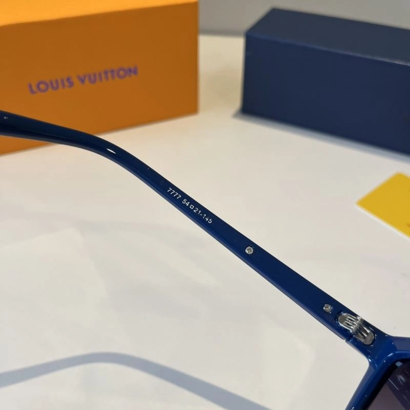 Louis Vuitton Sunglasses WaterResistant 280801