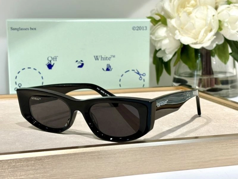 Minimalist Louis Vuitton Sunglasses 281221