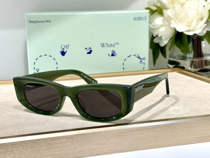 Minimalist Louis Vuitton Sunglasses 281221