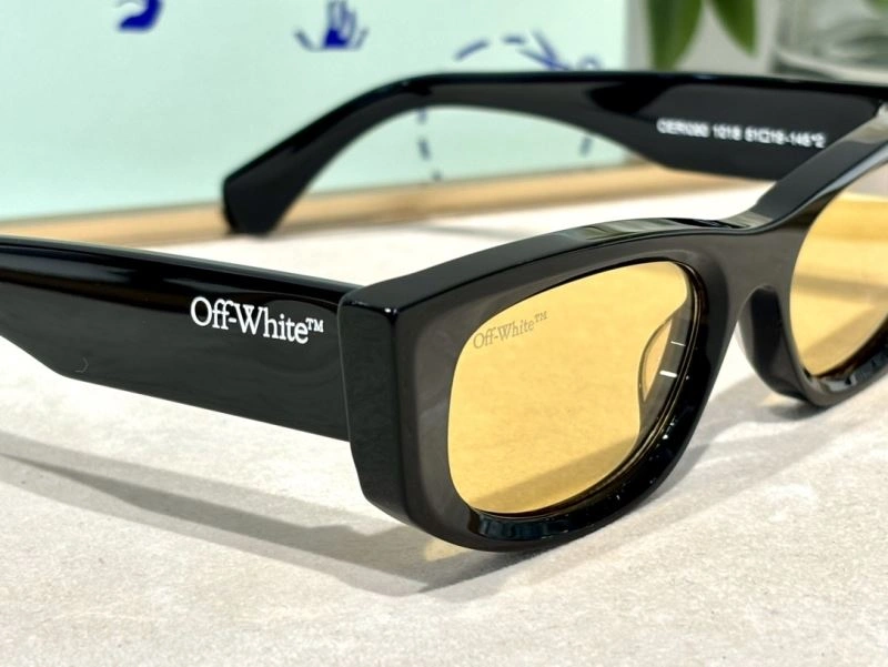 Minimalist Louis Vuitton Sunglasses 281221
