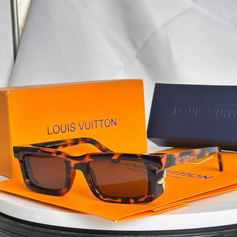 Louis Vuitton Sunglasses Stretchable 281215