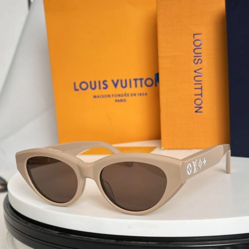 Casual Louis Vuitton Sunglasses 281210