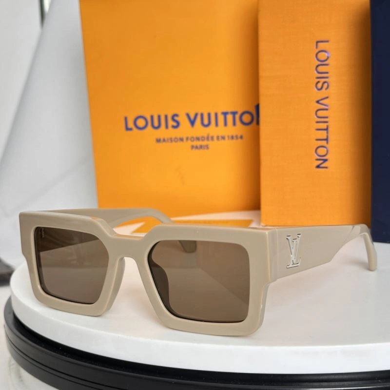Louis Vuitton Sunglasses TravelReady 281196