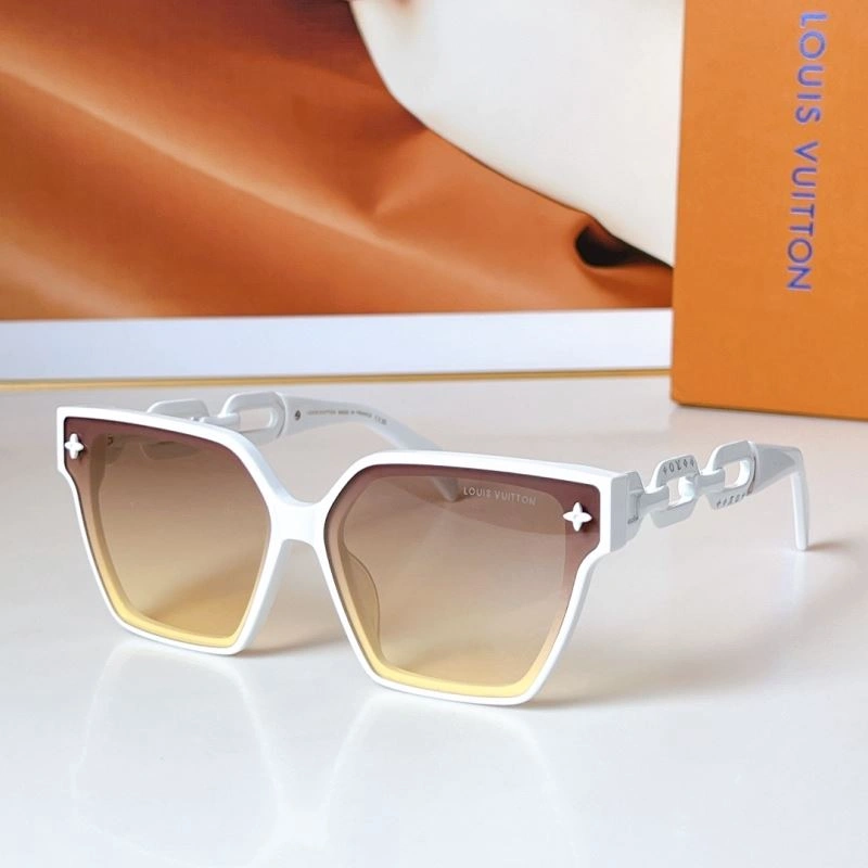 Compact Louis Vuitton Sunglasses 281192