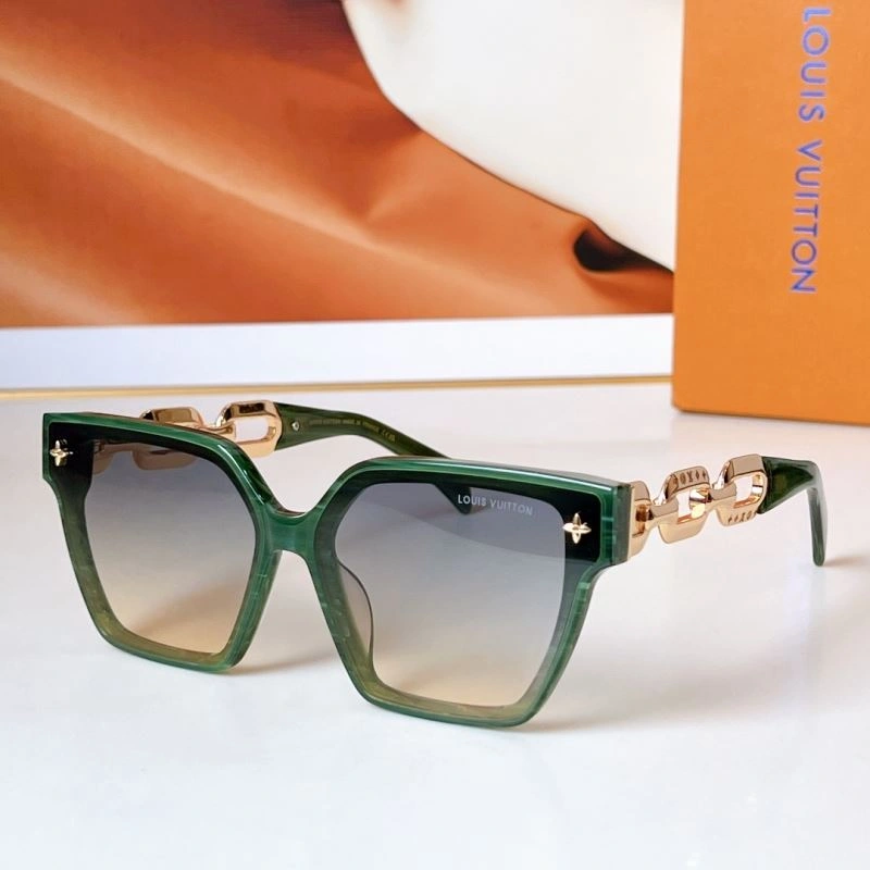 Compact Louis Vuitton Sunglasses 281192