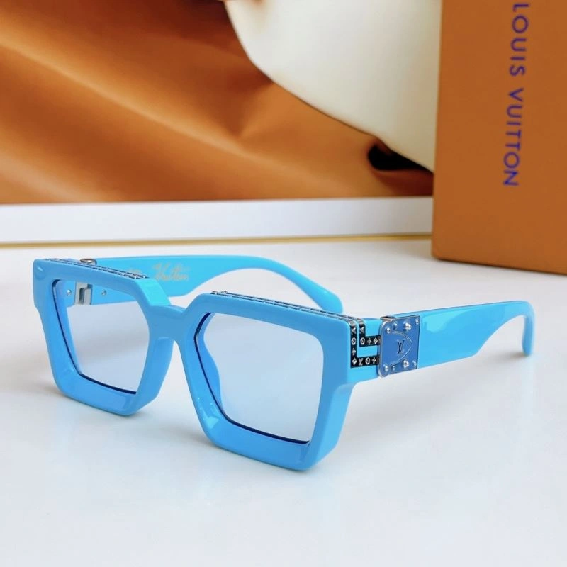 EyeCatching Louis Vuitton Sunglasses 281212