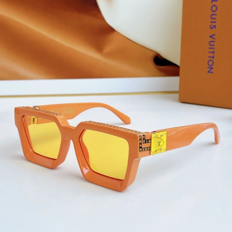 EyeCatching Louis Vuitton Sunglasses 281212