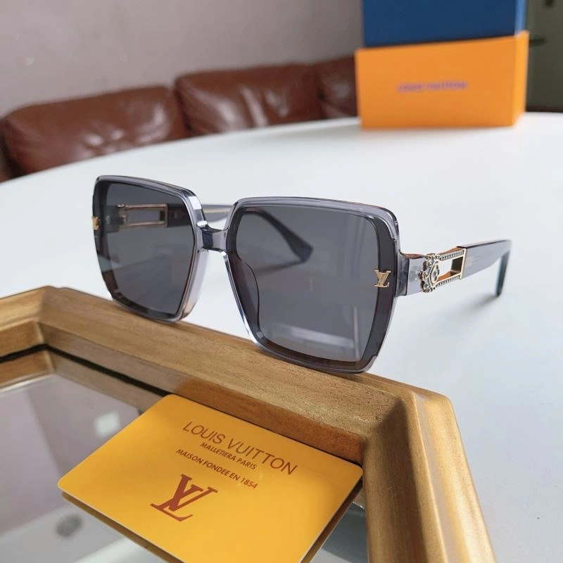 Unisex Louis Vuitton Sunglasses 281176