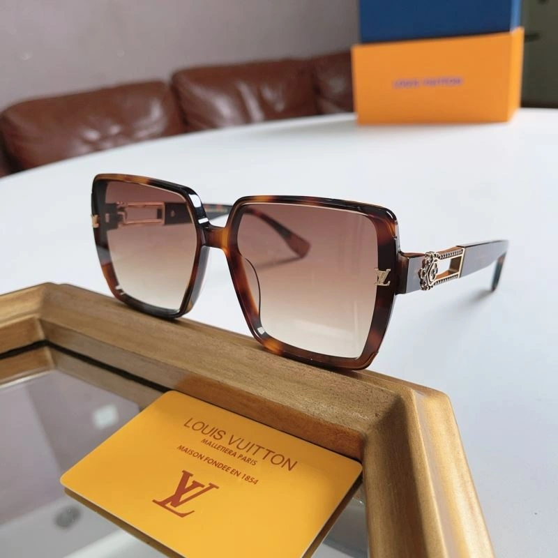 Unisex Louis Vuitton Sunglasses 281176