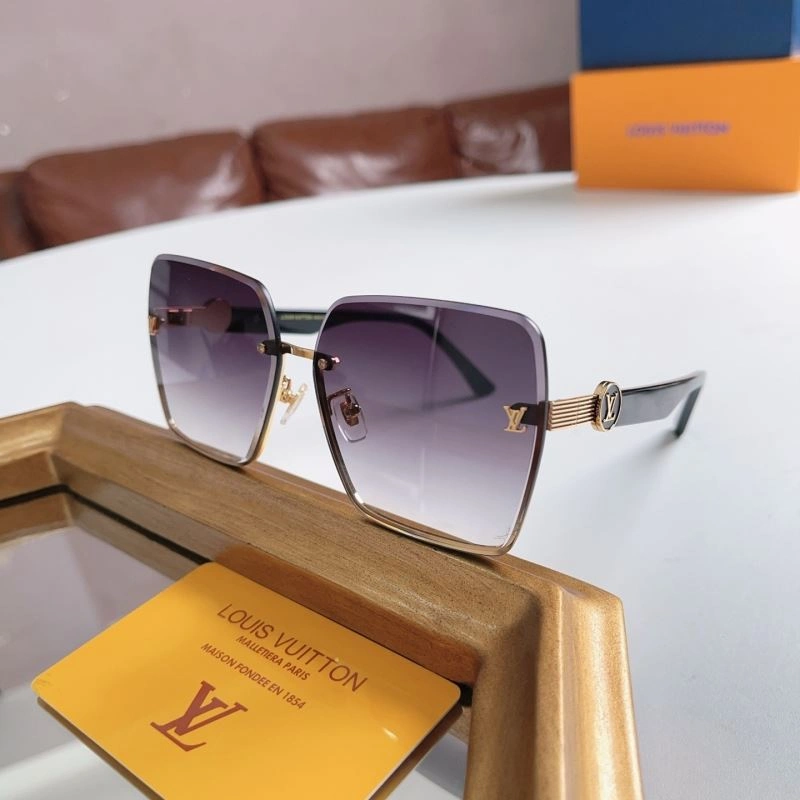Louis Vuitton Sunglasses Upgraded 281174