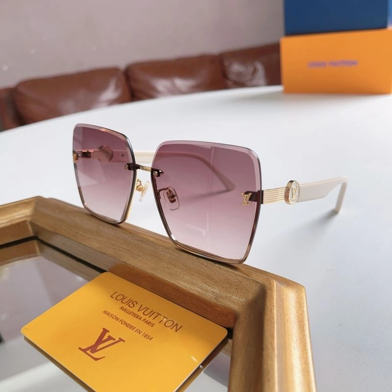Louis Vuitton Sunglasses Upgraded 281174
